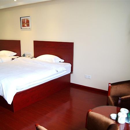 Greentree Inn Jiangsu Zhenjiang Jiangsu Science And Technology University Youth Square Express Hotel يانجتشو المظهر الخارجي الصورة
